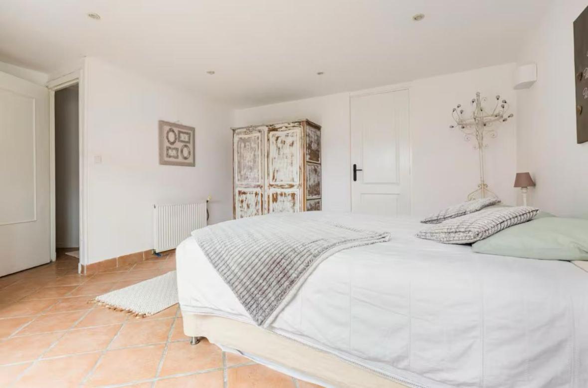 Escapade Pres De Lille - Appartement Charmant Avec Terrasse Et Parking Privee Мон-ан-Барёль Экстерьер фото