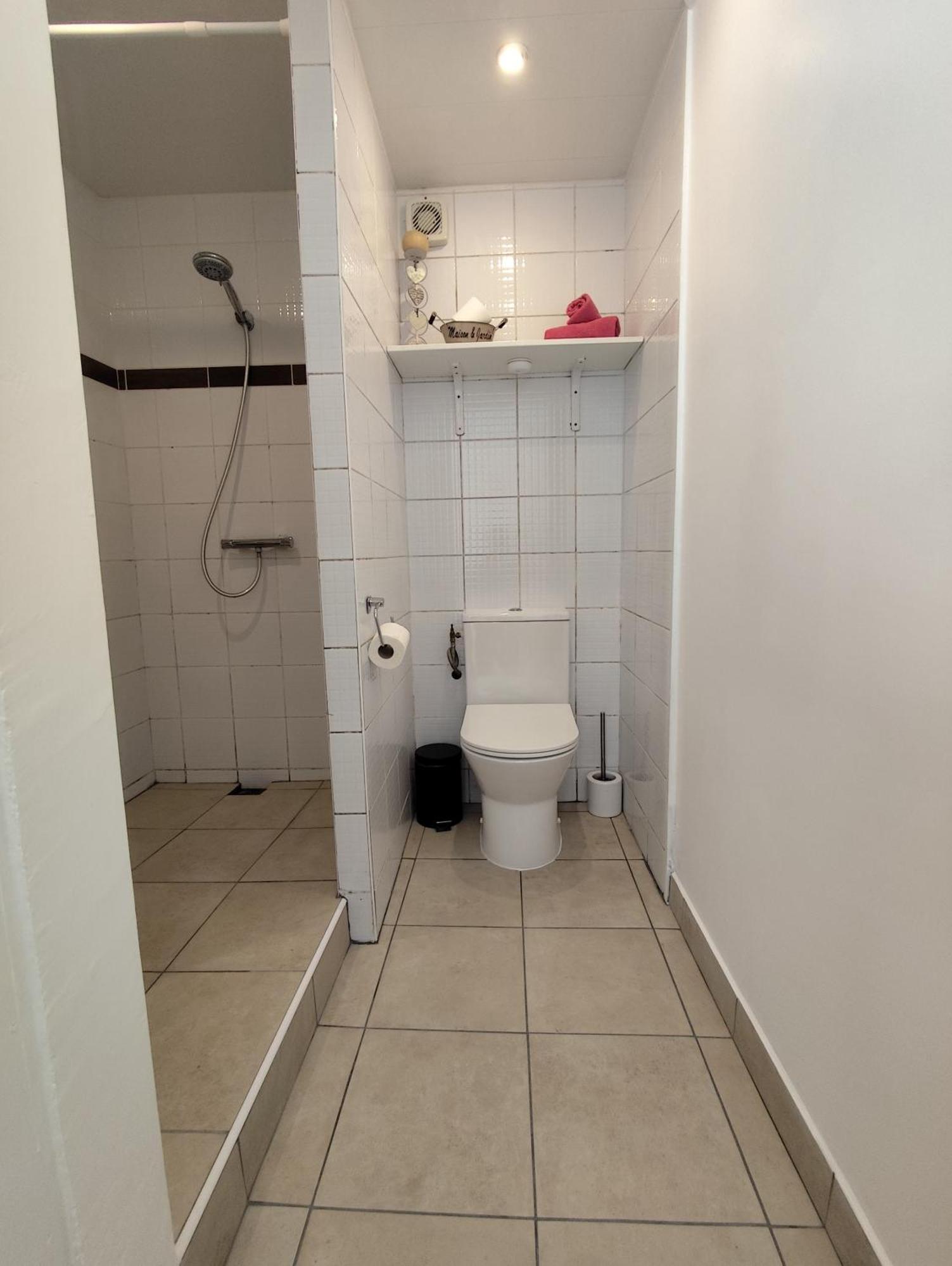 Escapade Pres De Lille - Appartement Charmant Avec Terrasse Et Parking Privee Мон-ан-Барёль Экстерьер фото