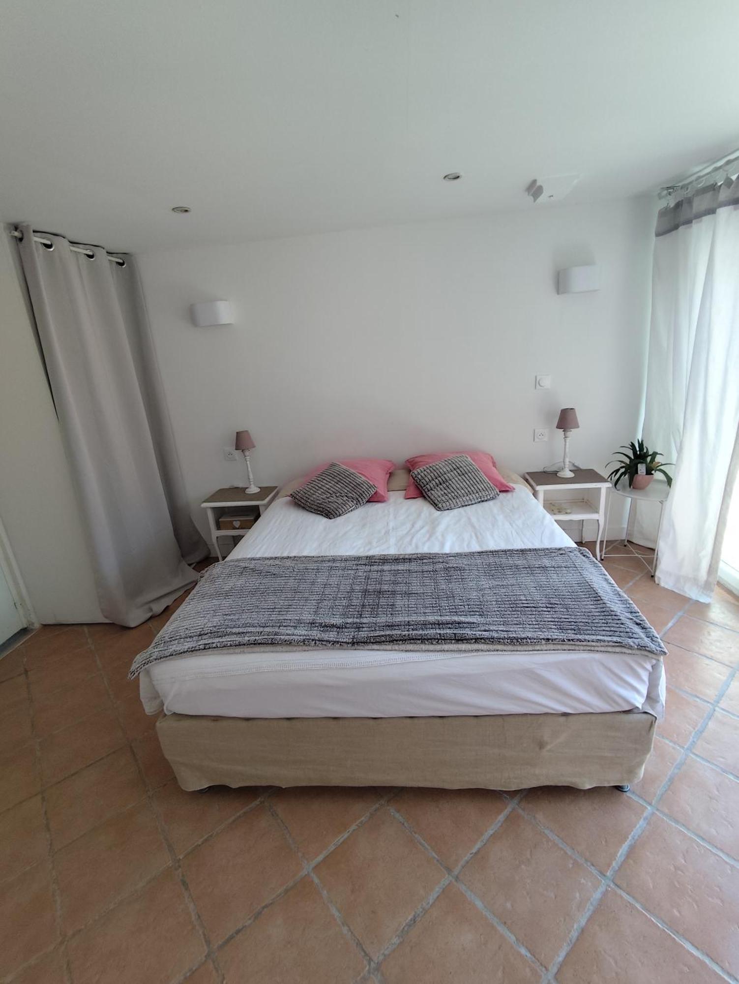 Escapade Pres De Lille - Appartement Charmant Avec Terrasse Et Parking Privee Мон-ан-Барёль Экстерьер фото